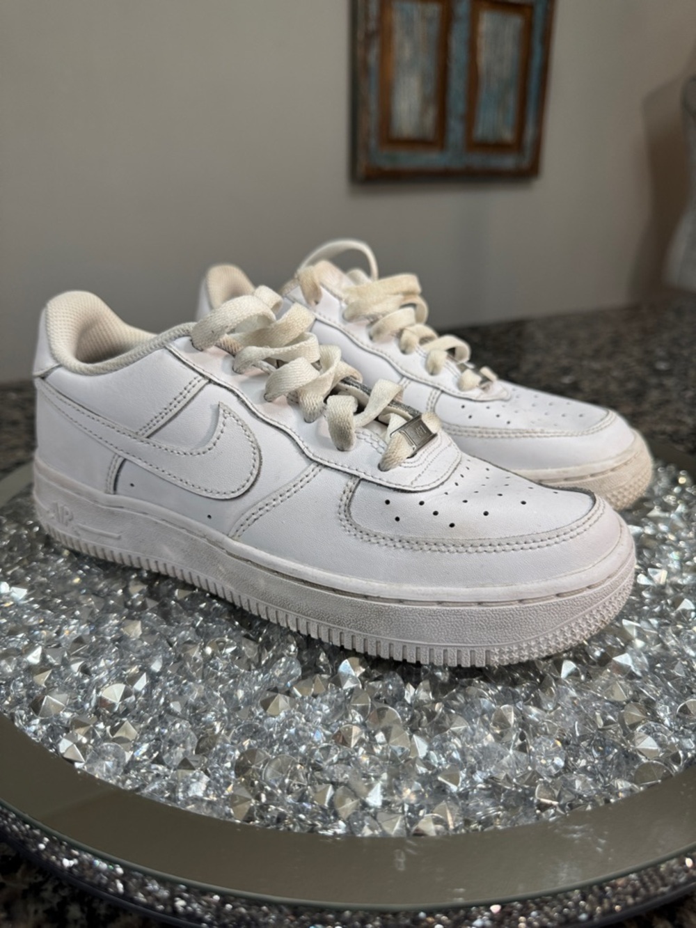 Nike Air Force 1 Big Girl White Low-Top Leather Sneakers EUC 4.5Y